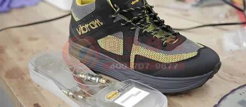 鞋子變身發(fā)電機(jī)  用行走的力量發(fā)電