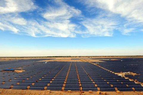 發(fā)現(xiàn)陽光之美！隨華全機組走近世界第二光伏電站