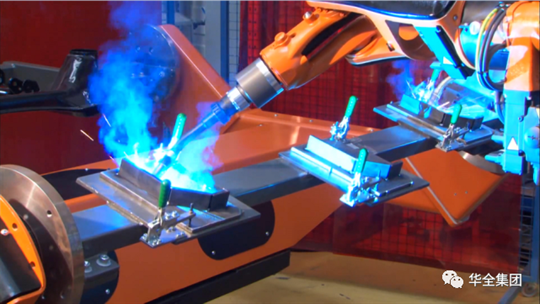 華全工業(yè)焊接機(jī)器人